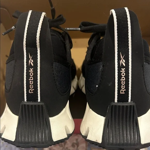 Reebok Womens Black and off White Athletic Shoes - Picture 5 of 11